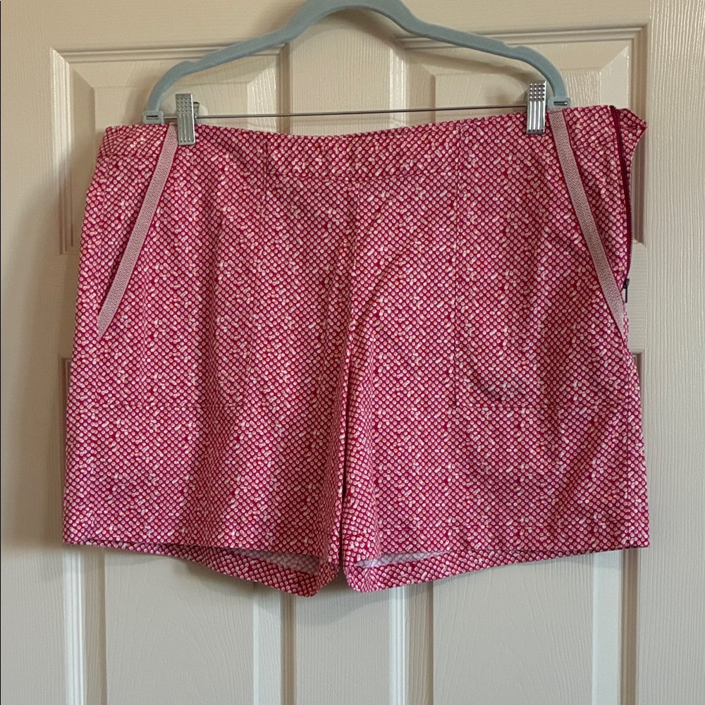 CAbi 5121 Pink Patterned Stretch Skort with Zip Pockets